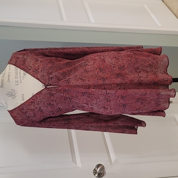 Victoria's Secret Long Sleeve Sheer V-Neck Snake Skin Swimsuit Cover-Up-Size L - Picture 3 of 6